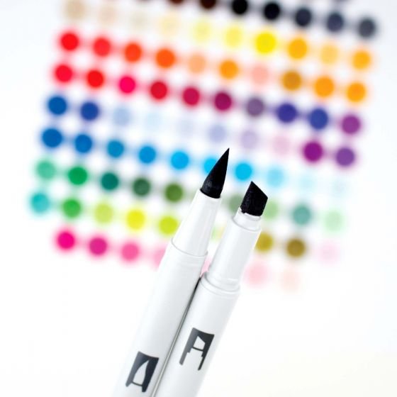 ���� 12 ������ �� ���� ������� TOMBOW FASHION PALETTE